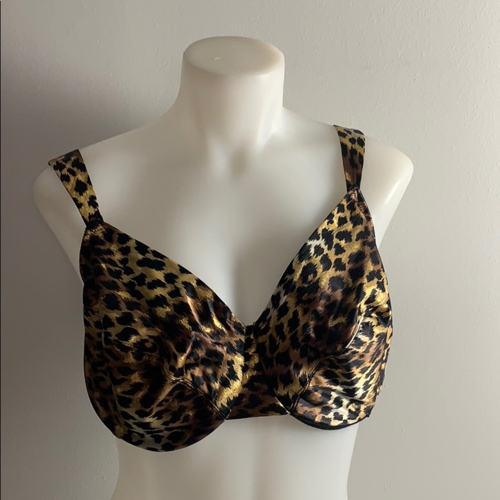 Gorgeous Animal Print Victoria’s Secret Bra 38D .
